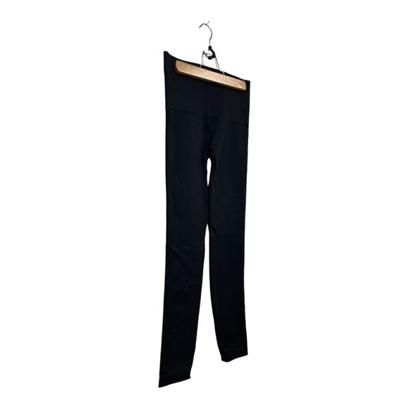 SPANX Look At Me Now Seamless Cropped Leggings Size Medium - Picture 3 of 8